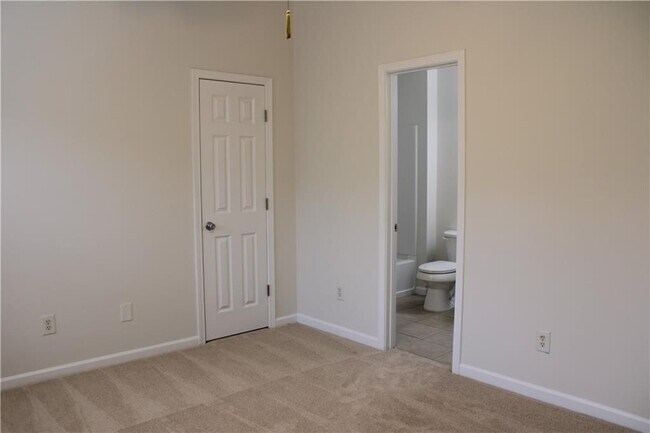 Photo - 2059 Liberty Ct NW