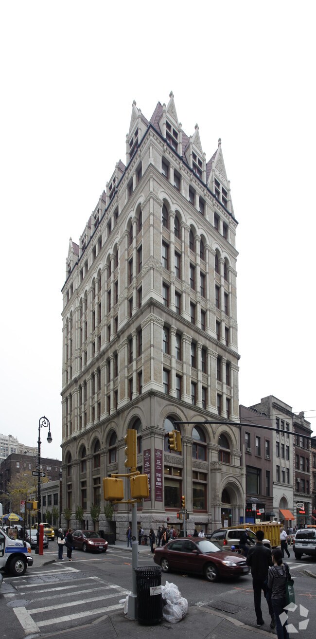 Photo - 166 Montague St