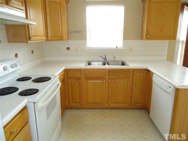 Photo - 2306 Nutting Ln