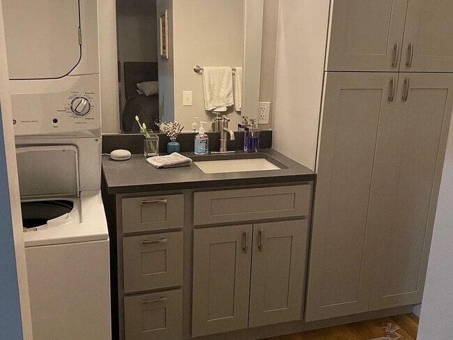 Photo - "Chic 1-Bedroom Urban Retreat in Vibrant Denver Locale!"