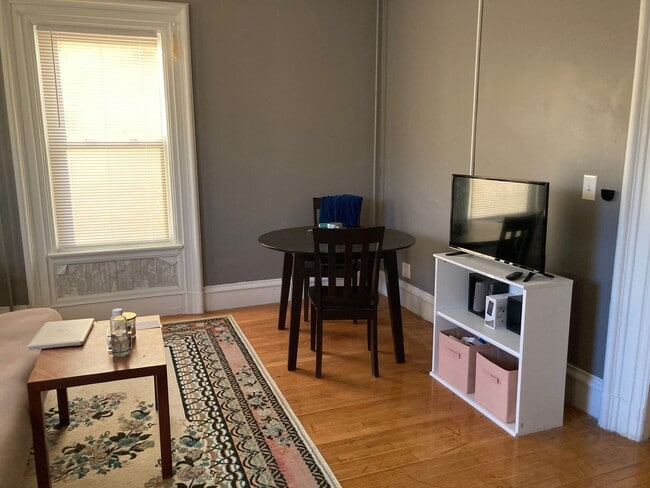 Photo - 16 Pearl St.