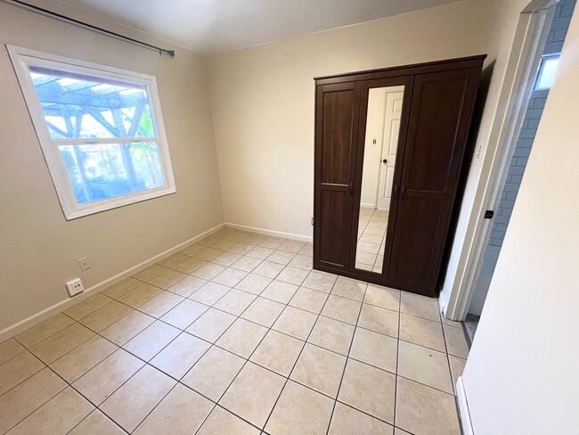 Photo - 4732 Cereza St
