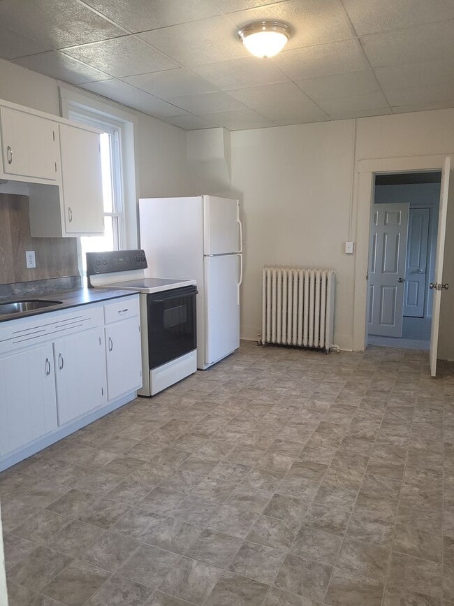 Photo - 223 Main St Unit 2
