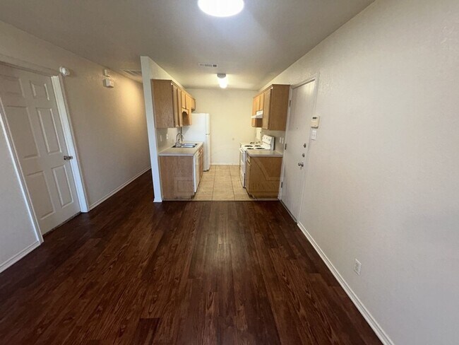 Photo - 912 McDaniel Cir