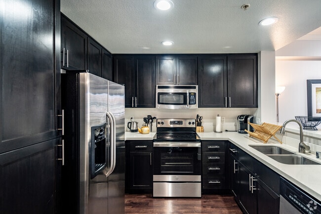 2HAB, 2BA-1,355 ft² - LA Luxury Furnished Housing