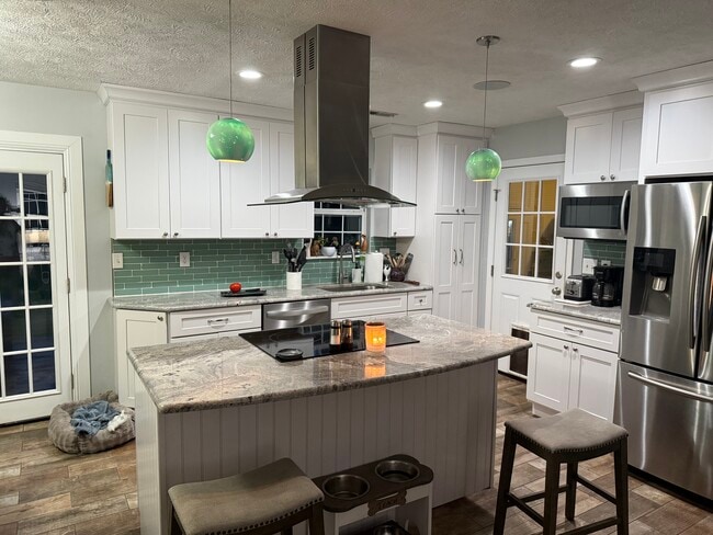 Kitchen - 7217 Quail Woods Rd