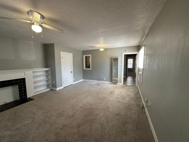 Building Photo - 2202 18th St Unit A Rental