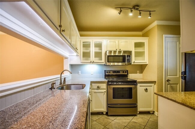 87 Winchester Dr