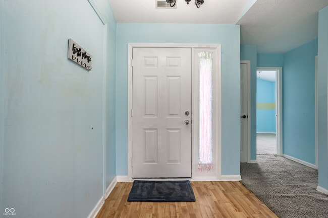 Photo - 9653 Aberdeen Ct