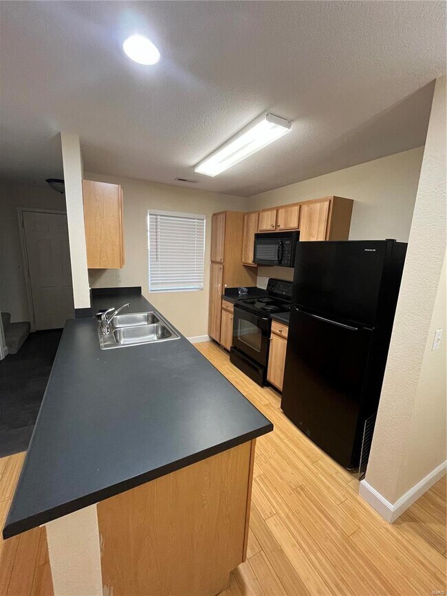 Photo - 815 Woodside Creek Dr