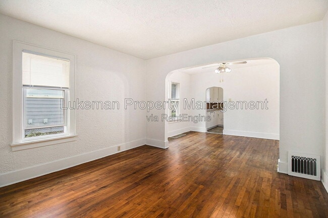 Photo - 539 Gayle Ave