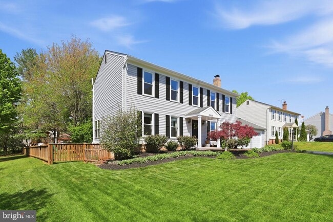 Building Photo - 20019 Great Falls Forest Dr