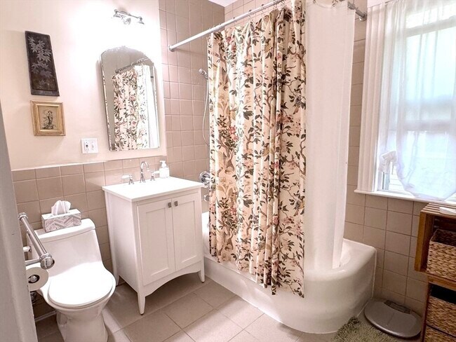 Photo - 82 Stearns Rd Unidad 2