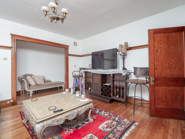 55 Central St Unit 2