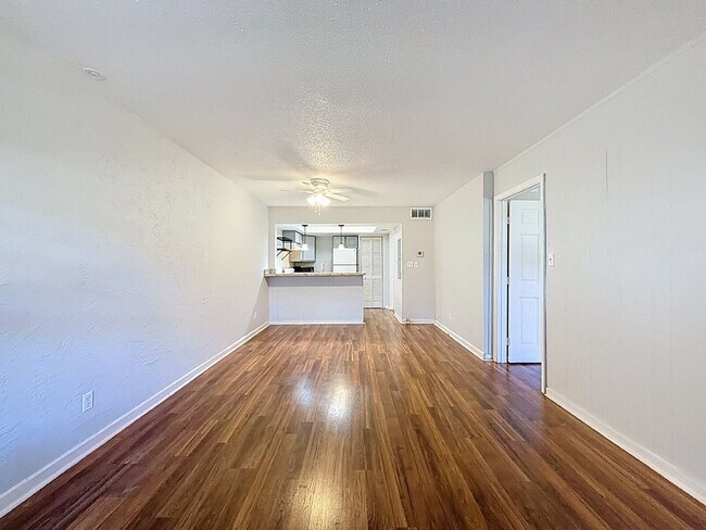 Photo - 8302 Bardmoor Blvd Unit 103