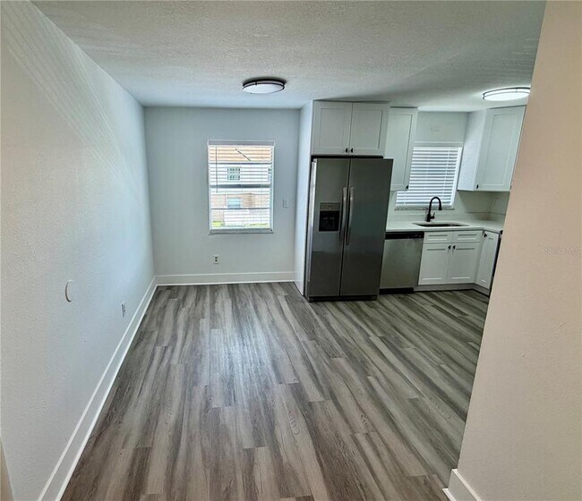 Photo - 7210 N Manhattan Ave Unidad 2321