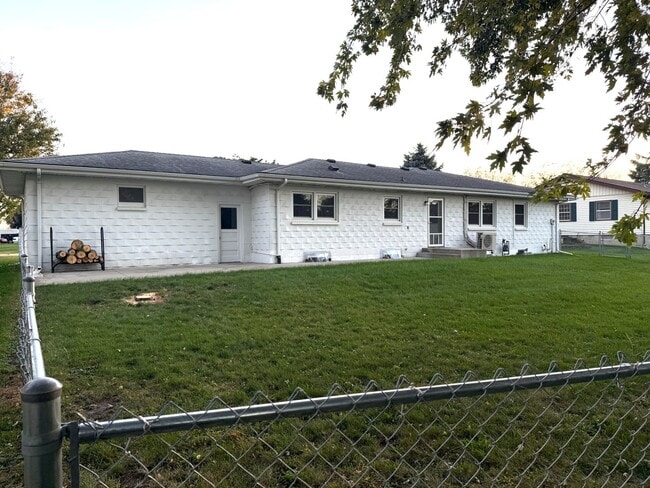 Photo - Four bedroom home located in Eyota MN