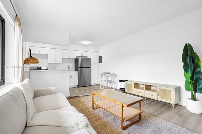 Photo - 13210 Memorial Hwy Unidad 207