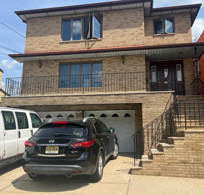 Building Photo - 373 Jersey Ave Unit 25