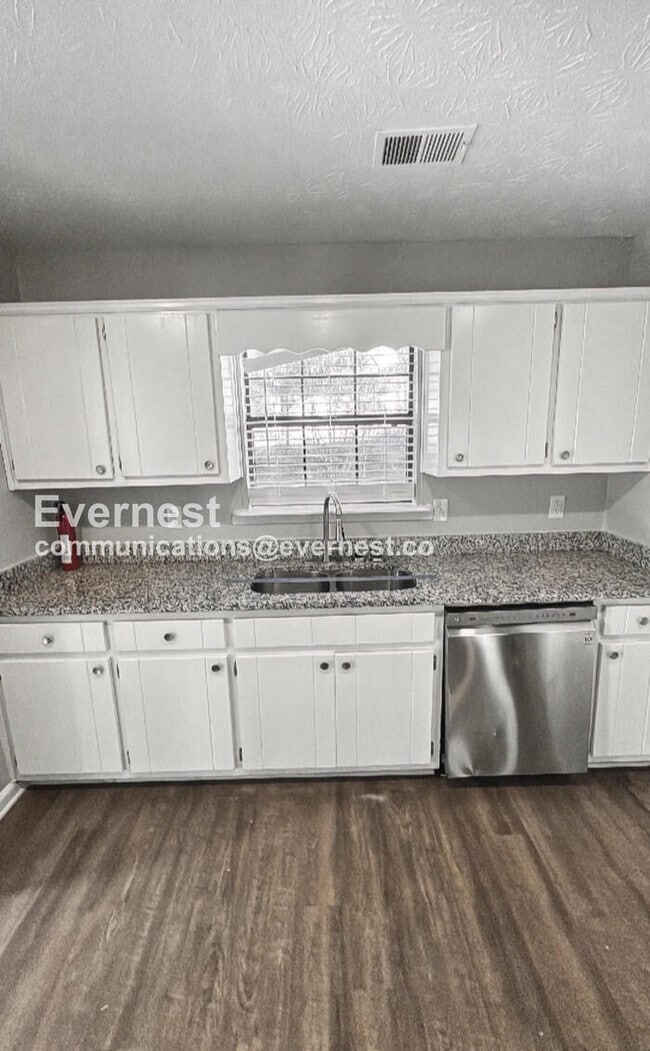 Photo - 1069 Estates Ct