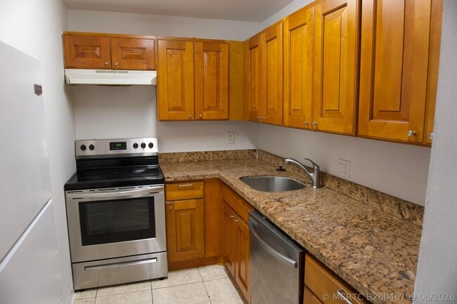 Photo - 2840 NE 14th St Unit 212a