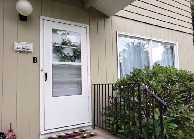 Photo - 19 Grove St Unit B