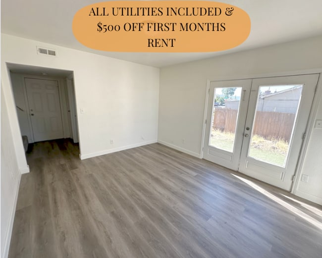 Photo - ALL UTILITIES INCLUDED!! $500 OFF FIRST MONTHS RENT!! Sparks 2 bedroom, 2.5 bath - Available Now!! Unidad 311 5th Street (Middle )