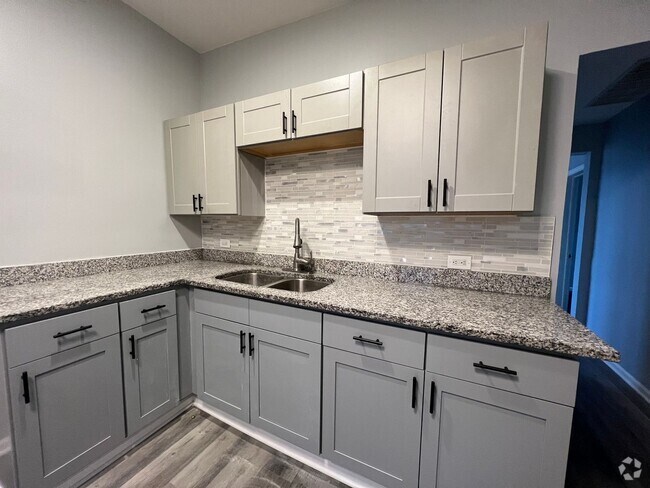 Building Photo - 1355 S Springfield Ave Unit 2 Rental