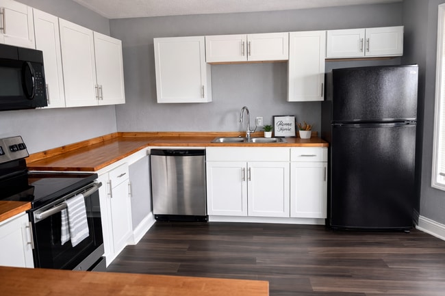 Photo - 3636 The Paseo Unit B