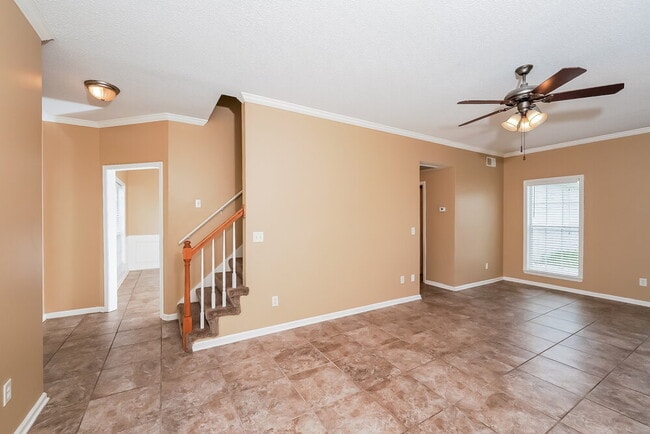 Photo - 5505 Leighaven Way