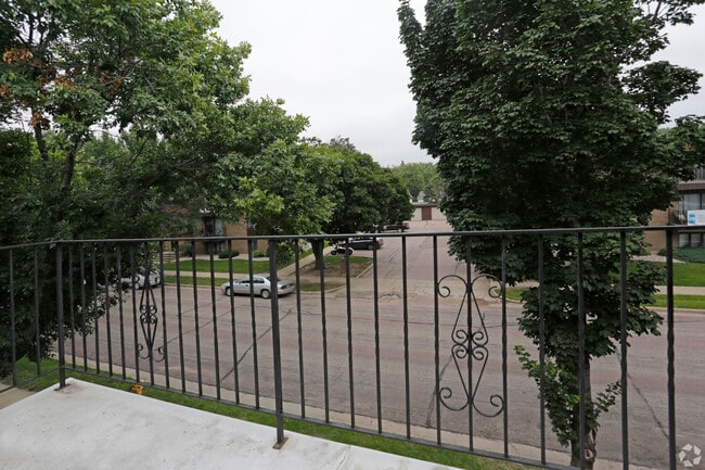 Photo - Valley West Apartments