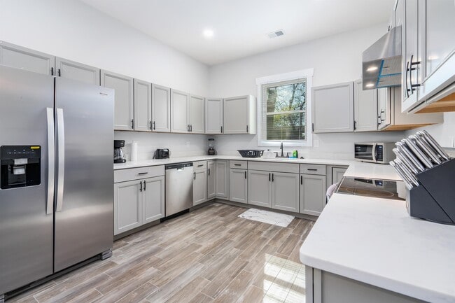 Photo - 209 Beirne Ave NW