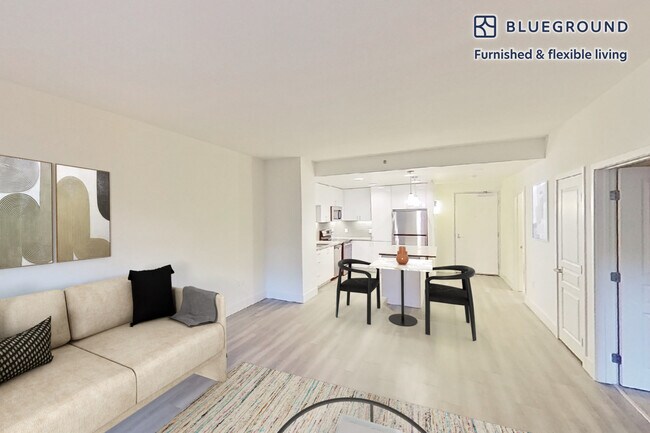 Photo - 2400 W El Camino Real Unit FL3-ID9268A