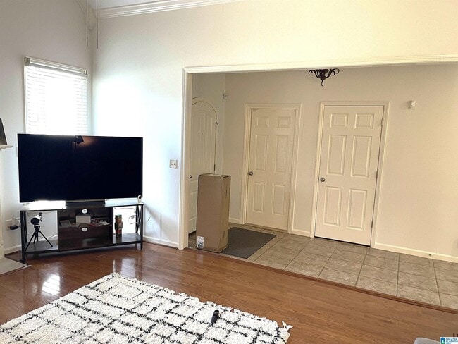 Photo - 2420 Abbeyglen Pl
