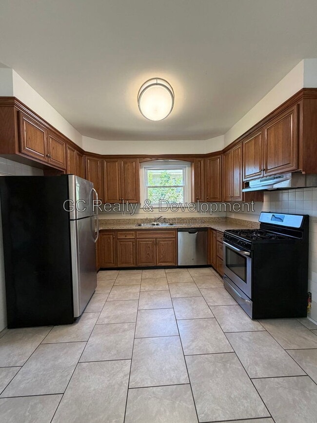 Photo - 837 Thomas Ave
