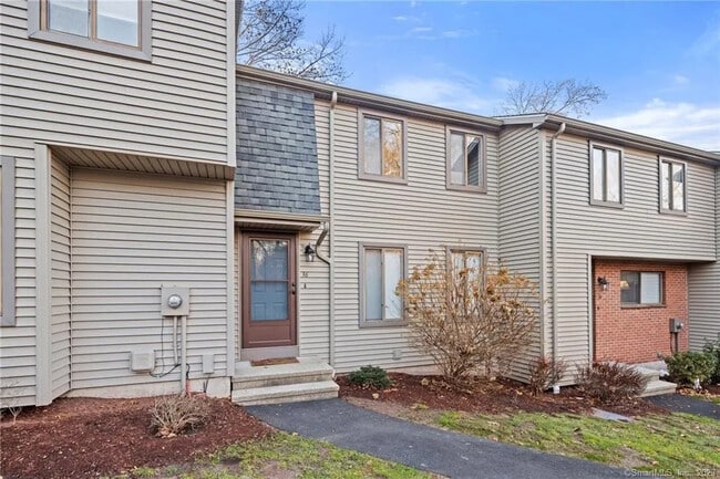 Photo - 36 Hitching Post Ln Townhome