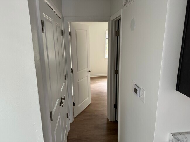 Photo - Mecklenburg Manor Apartments