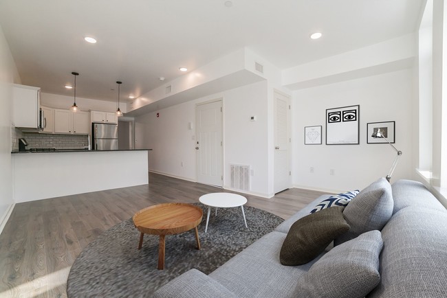 Building Photo - 6615 Ridge Avenue Rental