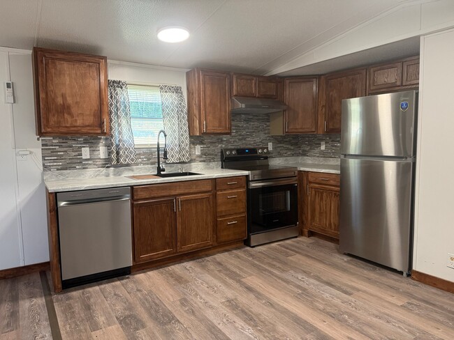 Photo - 46 Toll Gate Ct