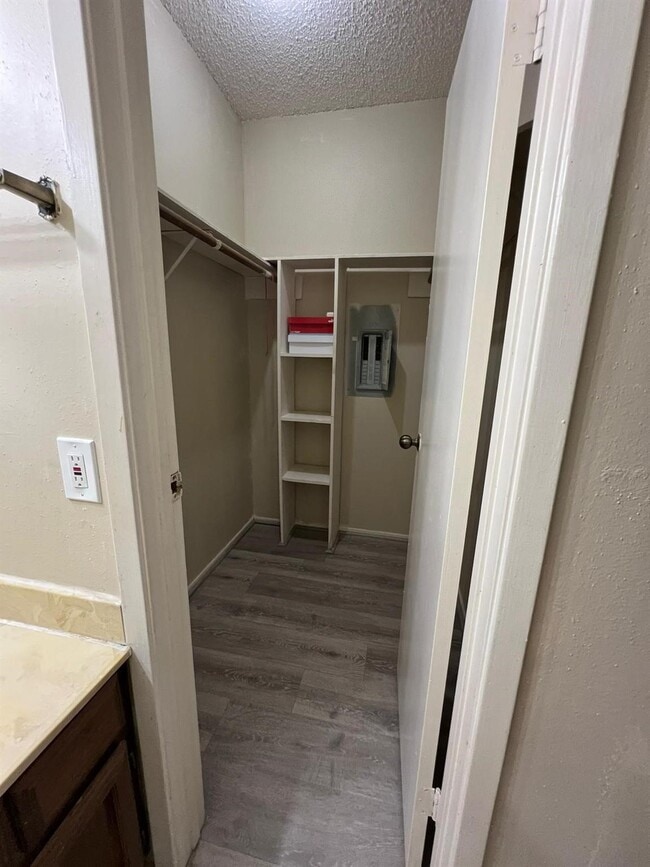 Photo - 17417 Red Oak Dr Unit 106