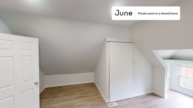 Photo - Room in Shared 4 bed/2 bath home Unit D