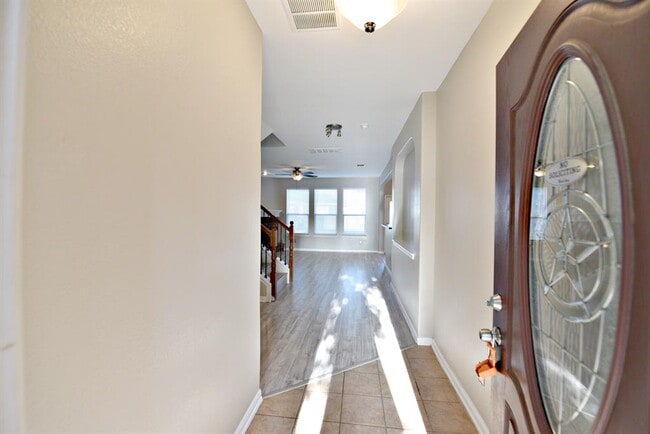 Photo - 2806 Stirrup Cove