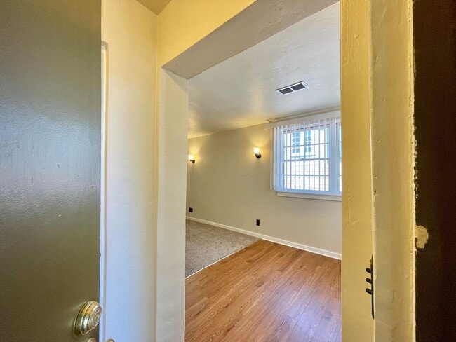 Photo - 1845 Brown St Unidad A