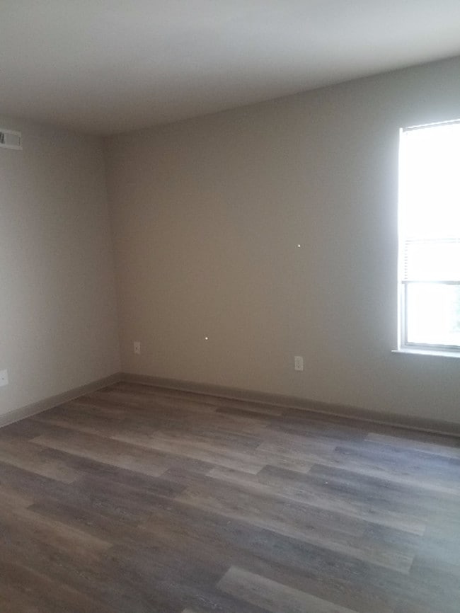 Photo - Quail Forest Apartments