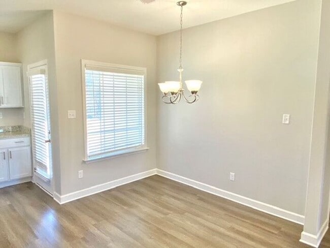 Photo - Now Lasing a 4 Bedroom 2.5 bath home in Ho...