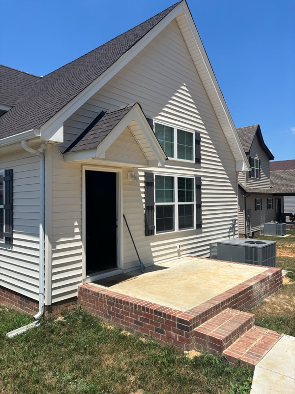 100 Apache Ln