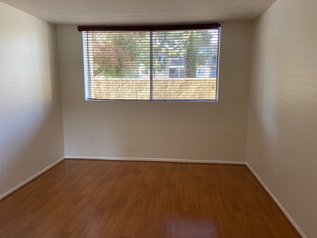 Photo - 3915 Nobel Dr Apartamentos Unidad 9