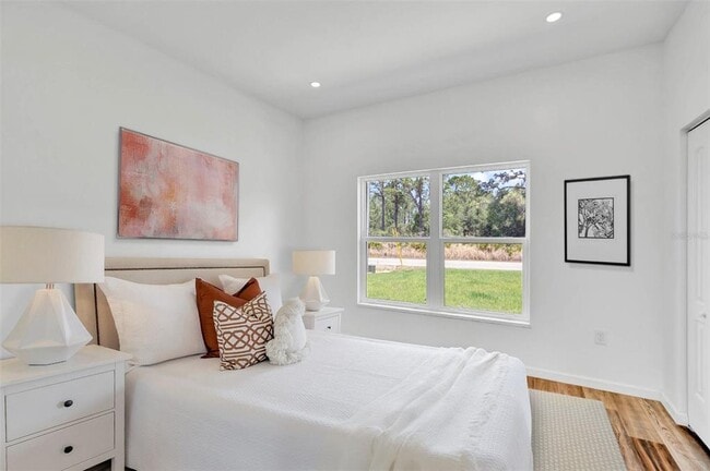 Photo - 8001 Leonardo St