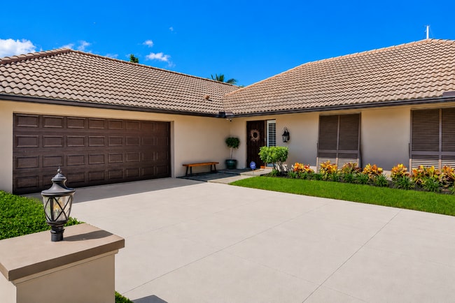 Photo - 1090 Fairview Ln