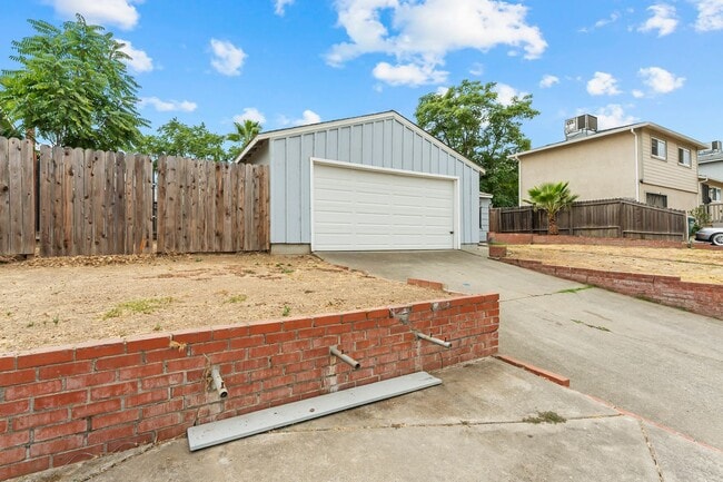4184 Cornelia Way